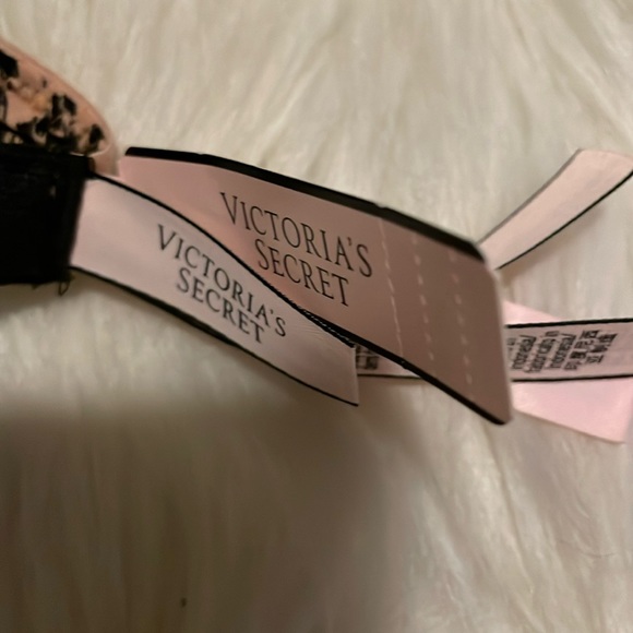 Victoria's Secret Animal Print Demi Cup Underwire Bra - Picture 14 of 16